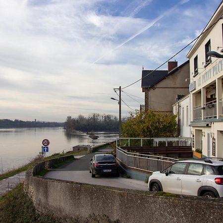 Готель Le Petit Pecheur Saint-Florent-le-Vieil Екстер'єр фото